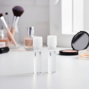 2 ml pour flacon en plastique PP avec bouchon à vis |   Mini-contenant vide pour savon liquide et poudre d'assaisonnement |   Certifié ISO9001 OEM/ODM - Product Image 1