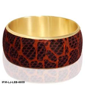 Bracelet manchette tendance en cuir véritable avec incrustation de laiton et motif animalier texturé, doré, fait main, bijou de soirée - Product Image 5