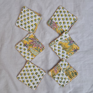Sous-verres traditionnels personnalisés en tissu imprimé avec ourlet surpiqué, tapis matelassés en coton pour tasses à thé et café, ensemble de sous-verres pour table à thé - Product Image 5