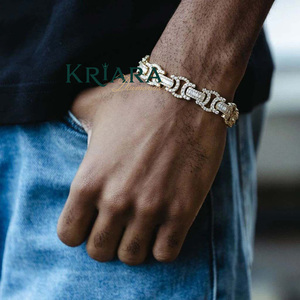 Bracelet à maillons en moissanite plaqué or 925, coupe baguette, sertissage en canal, design géométrique de luxe unisexe - Product Image 3