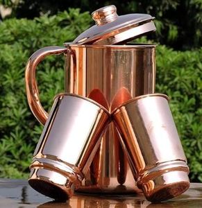 Ensemble de carafes en cuivre pour un service d'eau élégant et haut de gamme, avec verres, durable et réutilisable, pour la cuisine. - Product Image 5