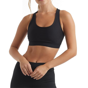 Sujetador deportivo negro para mujer con espalda cruzada, cuello redondo, soporte medio, transpirable, sin costuras, top de yoga de color liso con logo frontal, 300g - Product Image 4