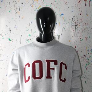Sweat-shirt à col montant COFC ASH GREY 100% coton avec broderie appliquée marron, col large, URBAN PRODUCTIONS - Product Image 4