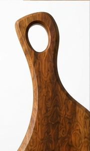 Planche à découper en bois de manguier irrégulière, bloc à découper asymétrique en bois, planche à pain et à fromage, plateau à charcuterie avec poignée - Product Image 3