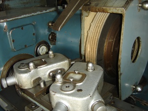 Máquina Amoladora de Engranajes Csepel FK 250-4 - Product Image 5