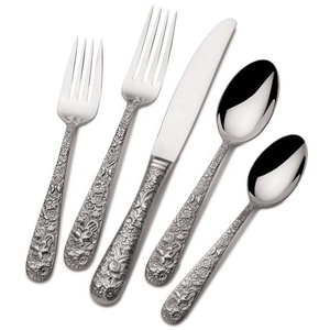 Stainless Steel Silver Plated Silverware Royal <b>Vintage</b> Wedding Luxury Wholesale Embossed Banging Flower Design Handle <b>Cutlery</b> - Product Image 1