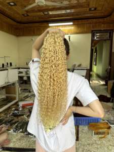 Vente en gros de cheveux alignés avec des cuticules vierges brutes Blond russe 613 couleur Extensions de cheveux humains de haute qualité - Product Image 3