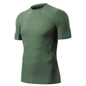 Camiseta Deportiva de Compresión con Gráfico de Lobo para Hombre, Secado Rápido, Protección UV, Logotipo Personalizado - Product Image 1