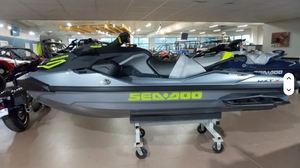 Sea-Doo RXT-X 325 รุ่นปี 2024-2025 ของแท้ 100% ขายดี พร้อมส่งและจัดส่งรวดเร็ว - Product Image 3