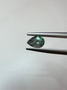Pierre précieuse naturelle Alexandrite, taille poire, changeante de couleur, certifiée IGI, pierre précieuse en vrac pour les collectionneurs de bijoux et la création de bagues sur mesure - Product Image 1