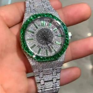 Reloj de Diamantes para Hombre, un Regalo Espléndido, 28 mm, Analógico, Movimiento de Cuarzo ETA, Esfera de Cristal de Zafiro, Correa Plateada con Moissanita, para Boda - Product Image 1