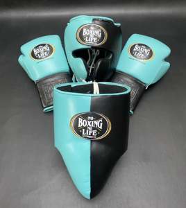 Wholesale No Boxing No Life Boxing Set Custom Colour Genuine Cowhide Leather <b>Adjustable</b> Wrist <b>Strap</b> Full Finger Customized Logo - Product Image 1