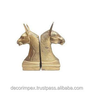 Sujetalibros decorativos con cabeza de ciervo probablemente hechos de materiales como la combinación de hierro fundido de poliresina de aluminio y latón - Product Image 4