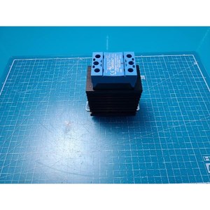 Contrôleur d'angle de phase CELDUC SO445420, relais à semi-conducteurs, utilisé comme pièce détachée d'équipement semi-conducteur ancien - Product Image 5