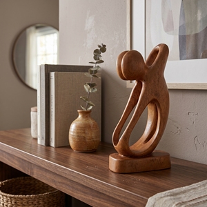 Pequeña Estatua de Madera, Figura Abstracta de Pareja Abrazándose, Escultura Humana Hecha a Mano en Bali, Decoración Romántica para el Hogar - Product Image 2