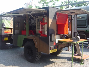 Camion d'atelier mobile de qualité supérieure 6x6 AWD, véhicule d'entretien et de maintenance avec rangement d'outils et système d'alimentation - Product Image 5