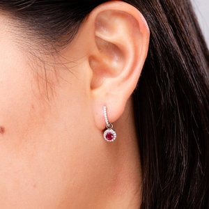 Pendientes de rubí con diamantes, piedra de nacimiento de julio, pendientes tipo huggie con rubí de corte redondo, halo de diamantes brillantes, joyería fina, regalo para novia - Product Image 3
