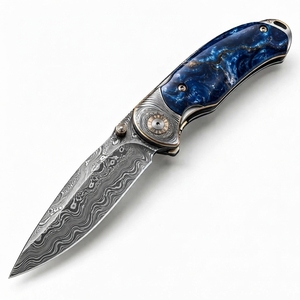 Cuchillo Plegable de Acero de Damasco para Aventuras al Aire Libre, Hecho a Mano, Hoja Afilada Personalizada, Cuchillo de Bolsillo Compacto, Diseño Plegable de Madera DIY - Product Image 1