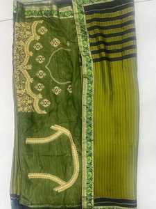 Impresionante sari de seda con blusa para mujer, con un aspecto hermoso, tela suave y cómoda, fácil de usar en cualquier ocasión. - Product Image 3