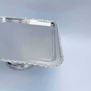 ฐานวางเค้กดีไซน์หรูหราเคลือบเงินพร้อมขอบคริสตัล เหมาะสำหรับตกแต่งบ้าน งานแต่งงาน และงานเลี้ยงวันเกิด - Product Image 2