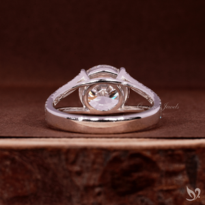 แหวนเพชรเม็ดเดี่ยวทรงกลมเจียระไนแบบบริลเลียนท์ 3 กะรัต ได้รับการรับรองจาก IGI พร้อมวงแหวนเพชรแบบแยกส่วน ทำจากทองคำขาว 10K - Product Image 3