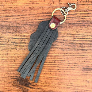 Porte-clés de cheval en cuir usiné à la main Porte-clés à franges en cuir véritable personnalisé Western Porte-clés en cuir de luxe Cowgirl - Product Image 4