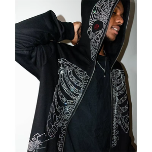 Sudadera con capucha con cremallera para hombre, con diseño de máscara de calavera de ojos rojos y pedrería, estilo streetwear 2026, negra, oversize, Y2K, con gráfico completo de esqueleto y efecto brillante - Product Image 4