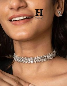 Collar Gargantilla de Diamantes Multiforma en Oro Blanco de 14K, Corte Princesa y Marquesa, con Racimo de Moissanita, Joyería Fina Nupcial - Product Image 1