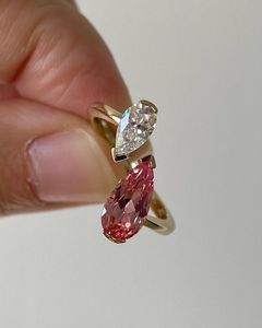 Anillo de compromiso de doble pera con banda abierta, circonita cúbica rosa, anillo clásico llamativo Toi Et Moi, anillo de oro de 14k - Product Image 4
