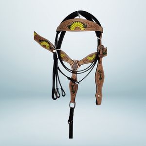Juego de tachuelas de caballo personalizadas con diseño de girasol y hojas pintado a mano en cuero Western Headstall & Breastplate Halters - Product Image 1