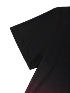 Durable et durable: conçu pour résister à l'épreuve du temps, notre t-shirt en polyester est durable et résistant - Product Image 4