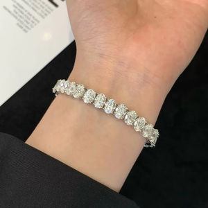 Bracelet en moissanite argentée, bijoux fins, artisanal, minimaliste, délicat, bracelet pour tous les jours, idée cadeau - Product Image 3