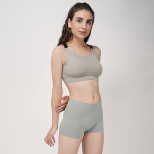 Conjunto de Yoga de 2 Piezas sin Costuras, Pantalones Cortos de Cintura Alta, Sujetador Deportivo con Escote Redondo, Ropa Deportiva Transpirable de Color Sólido, Poliéster/Nailon - Product Image 1