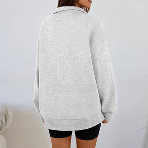 Haut zippé élégant pour l'hiver en tissu tricoté de qualité supérieure, design athlétique moderne sur le devant, idéal pour la mode décontractée, les voyages et le confort quotidien. - Product Image 4