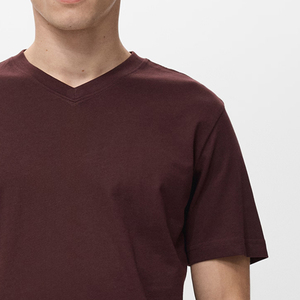 T-shirt Homme à Manches Courtes, Col en V, Design Tendance 2026, Personnalisable avec Logo, Matière Douce, Prix Abordable, Vêtement Décontracté - Product Image 4