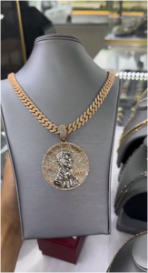 Pendentifs Hip Hop Personnalisés Grand Format 3D Visage d'Abraham Lincoln Bling Bling Diamant Moissanite de Laboratoire Effet Glacé – Ventes Flash - Product Image 3