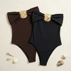 Mono de punto elegante sin tirantes con logo personalizado para mujer, con espalda descubierta y parches de piel, estilo Y2K, de lujo, peludo, para verano - Product Image 2