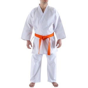 Uniforme de Karate Unisex Ligero, de Primera Calidad, Duradero, Transpirable, de Secado Rápido, Personalizable, con el Último Diseño - Product Image 1