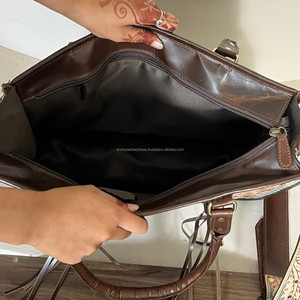 New Wholesale 2025 Factory Fashion Large Capacity Floral Pattern Hand <b>Tooled</b> Genuine Cowhide <b>Leather</b> Tassel Tote Bag with Zipper - Product Image 6