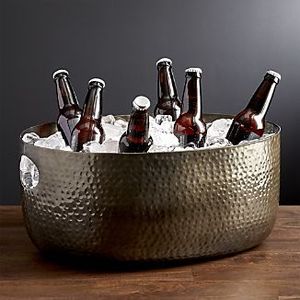 Cubo de hielo decorativo de lujo moderno para bar, recipiente grande para enfriar bebidas, contenedor premium para bebidas con acabado martillado. - Product Image 4