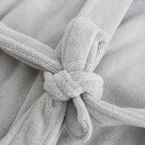 Albornoces de Alta Calidad para Hombre, Tejido Suave y Transpirable, en Oferta Online para Adultos - Product Image 6