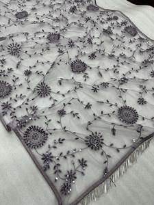 Sari en Georgette de Créateur avec Broderie, Paillettes et Volants, Entièrement Cousu pour les Mariages et les Fêtes Indiennes - Product Image 3