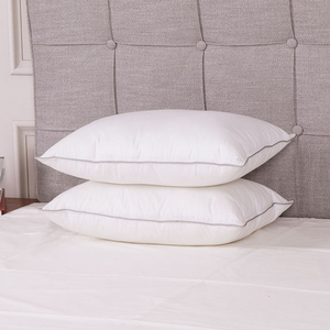 Oreillers de lit de haute qualité, design OEM 2026, modernes, doux, respirants, en coton 200TC, ignifuges, anti-acariens, avec logo personnalisé - Product Image 1