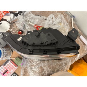 ไฟหน้ามือสอง G90/EQ900 ด้านขวา รุ่น 92102D2720 - Product Image 3
