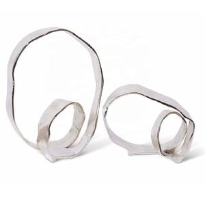 Sculpture de noeud en aluminium moderne de haute qualité Sculpture en métal élégante Sculpture de noeud en aluminium pour salon de bureau à domicile - Product Image 4