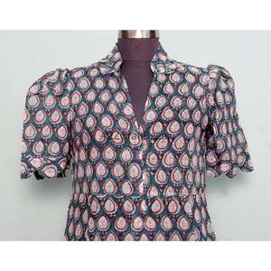 Robe midi pour femme à imprimé léopard 100% coton, très vendue, écologique et lavable, respirante, imprimé animal, col en V, robe longue - Product Image 2