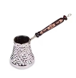 Cafetière turque en cuivre de qualité professionnelle, magnifiquement martelée à la main avec une poignée en laiton pour une infusion améliorée et un café corsé - Product Image 3