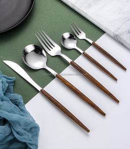 Modern and Elegant Design Heavy Wood Handle 5 Piece <b>Flatware</b> <b>Set</b> for Restaurant - Product Image 3