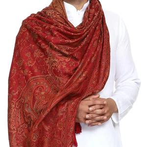 Châle en cachemire rouge de haute qualité pour hommes, avec logo et design personnalisés, idéal pour la prière de l'Aïd ou les célébrations du Nikah. - Product Image 2