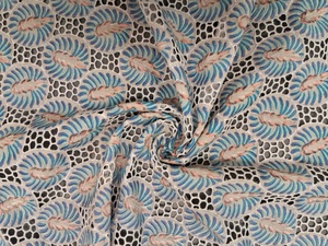 Tela de Encaje de Algodón Multicolor de Alta Calidad - Diseño de Medallón Azul Turquesa y Rosa Salmón para Chalecos y Vestidos de Diseñador - Product Image 6